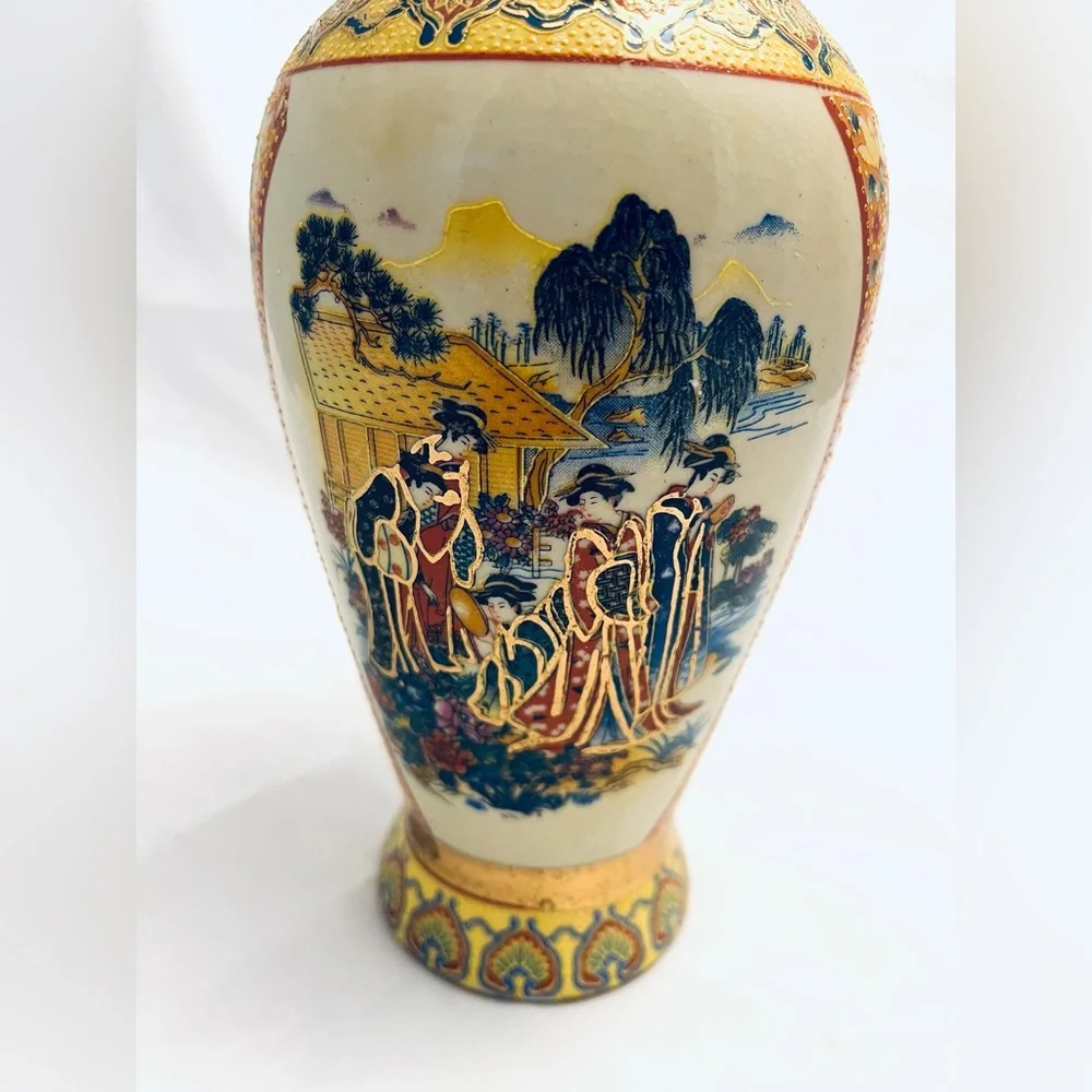 Japanese Satsuma-Style Porcelain Vase, Peacock with Moriage, Vintage EUC